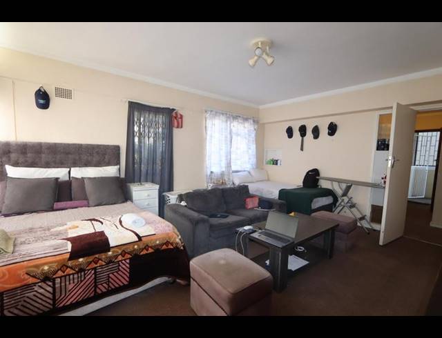 2 BEDROOM APARTMENT FOR SALE IN WYNBERG UPPER